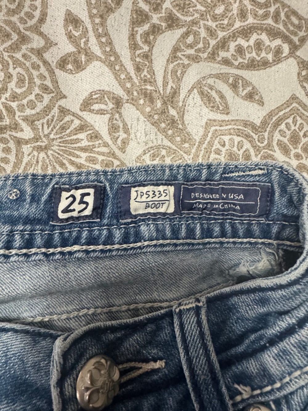 Boot cut Miss Me jeans - Picture 2 of 2